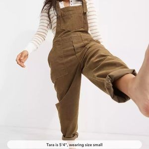 Green corduroy overalls from American eagle. Worn once. Smoke free home